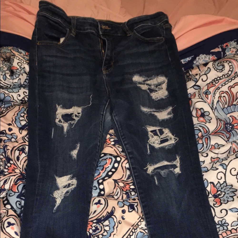 Women’s distressed jeggins